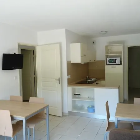 Θέρετρο Chateau De Jouarres 4p 8 *